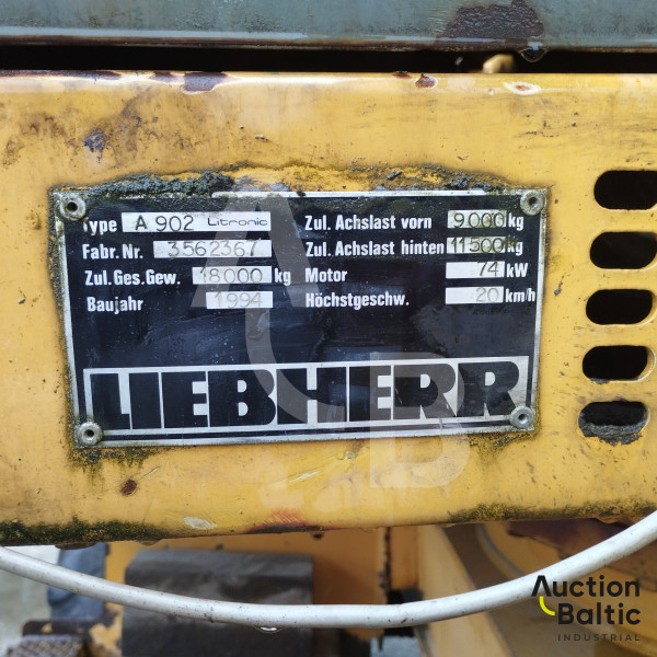 Liebherr A 902 Litronic