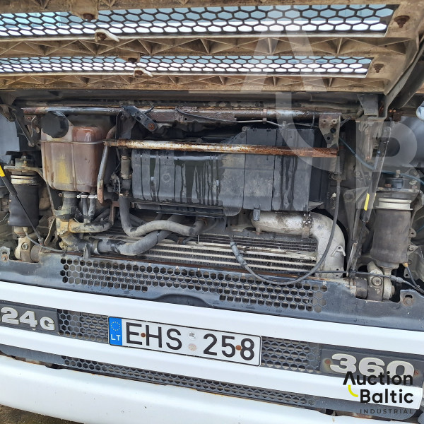 Scania P 124
