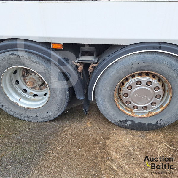 Scania P 124