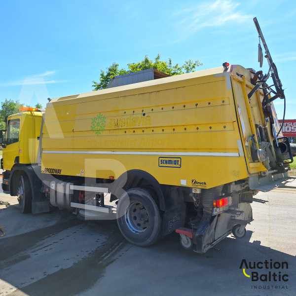 Scania P 94
