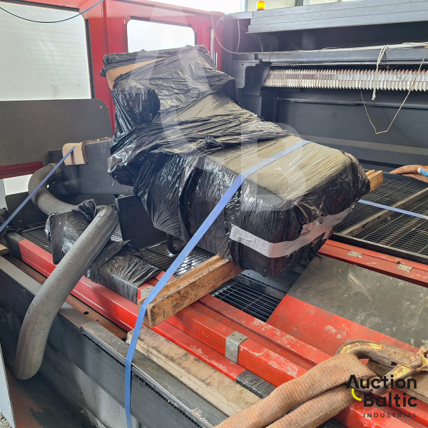 Amada 	F0-3015