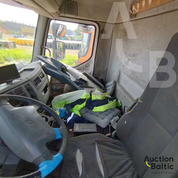 Volvo FL240