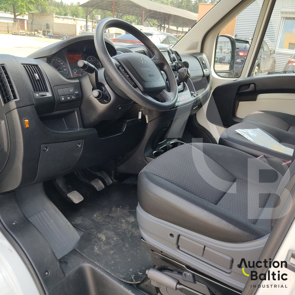 Peugeot Boxer Multicab