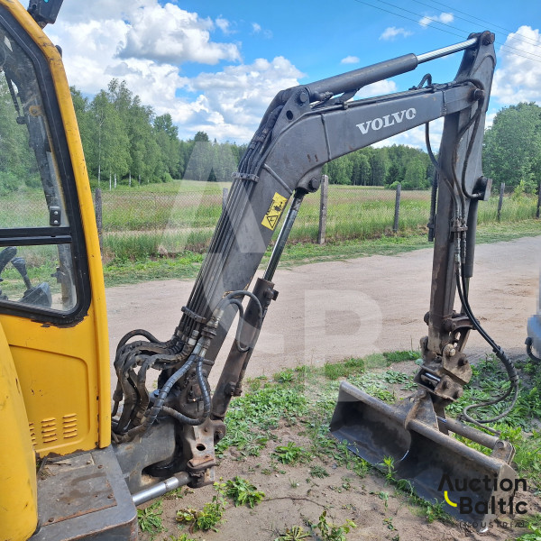 Volvo EC 25