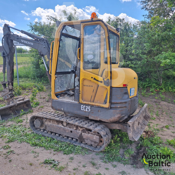 Volvo EC 25