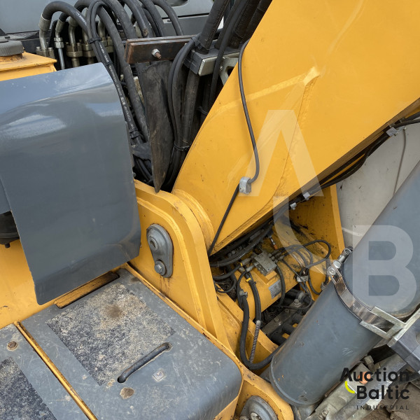 Liebherr  R 900 C Litronic