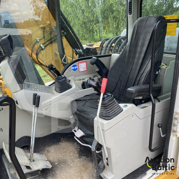 Liebherr  R 900 C Litronic