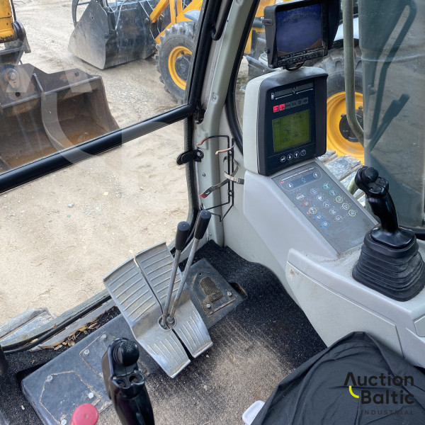 Liebherr  R 900 C Litronic