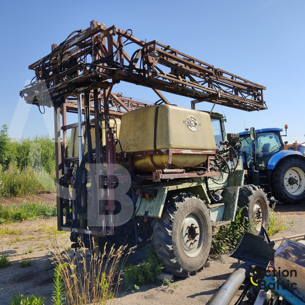 Mercedes-Benz Trac 800 + Hardi PZ Y 2200