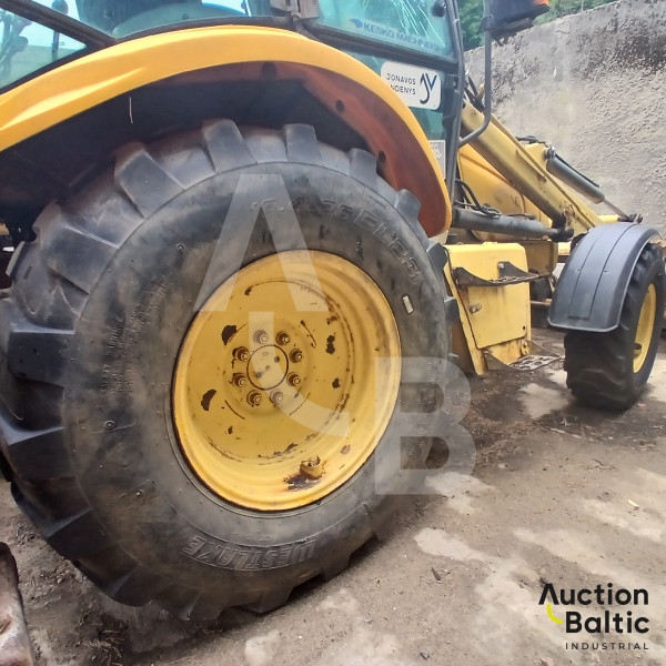 New Holland LB 110 B