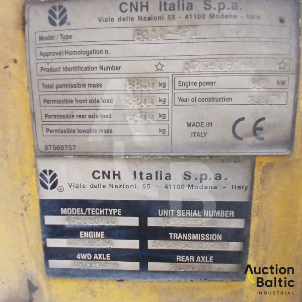 New Holland LB 110 B