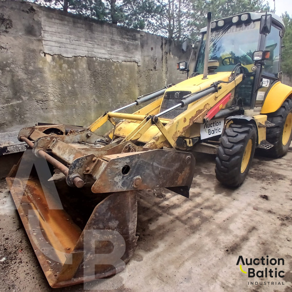 New Holland LB 110 B