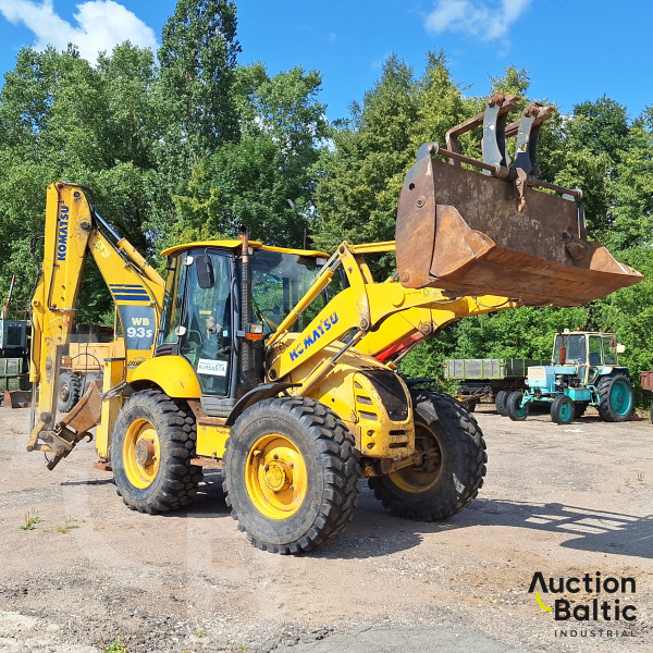Komatsu WB93S-5