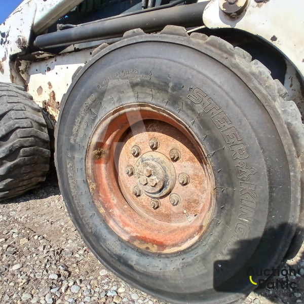Bobcat S 220