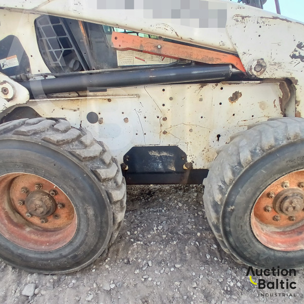 Bobcat S 220
