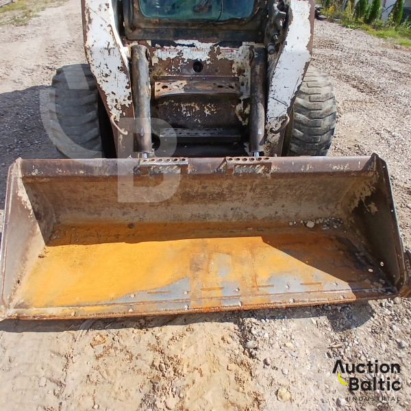 Bobcat S 220