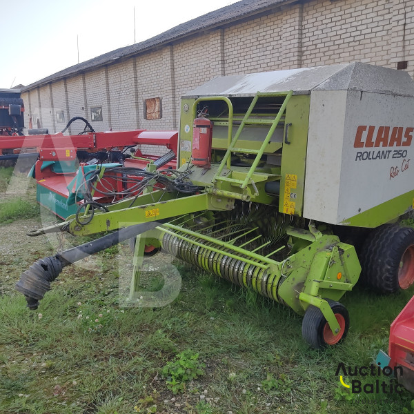 CLAAS Rollant 250 RC