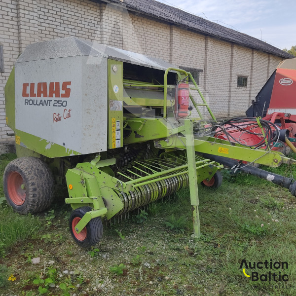 CLAAS Rollant 250 RC