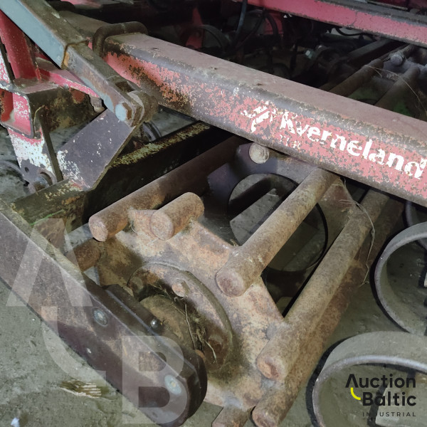 Kverneland TLB-6