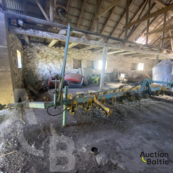 Sugar beet seeder (Cukrinių runkelių sėjamoji)