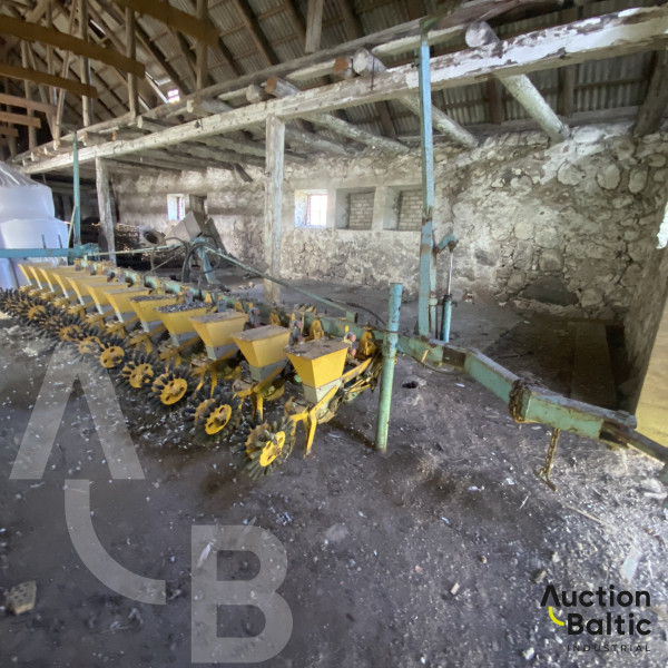 Sugar beet seeder (Cukrinių runkelių sėjamoji)