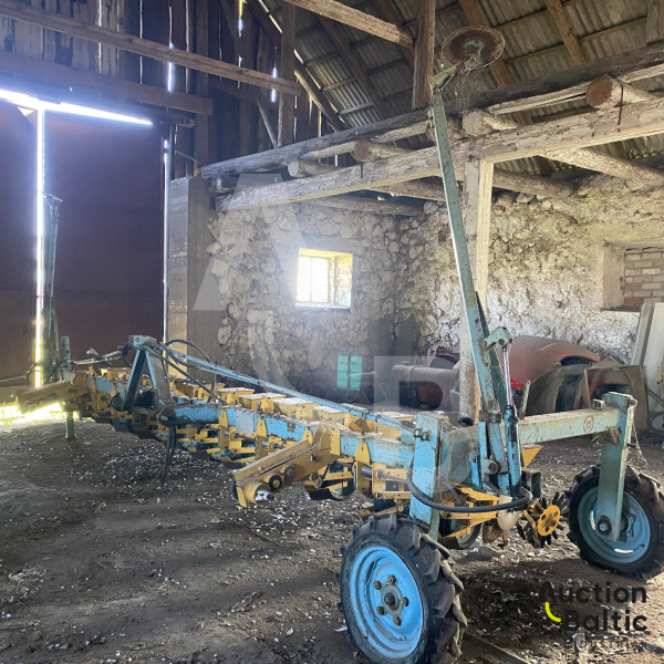Sugar beet seeder (Cukrinių runkelių sėjamoji)