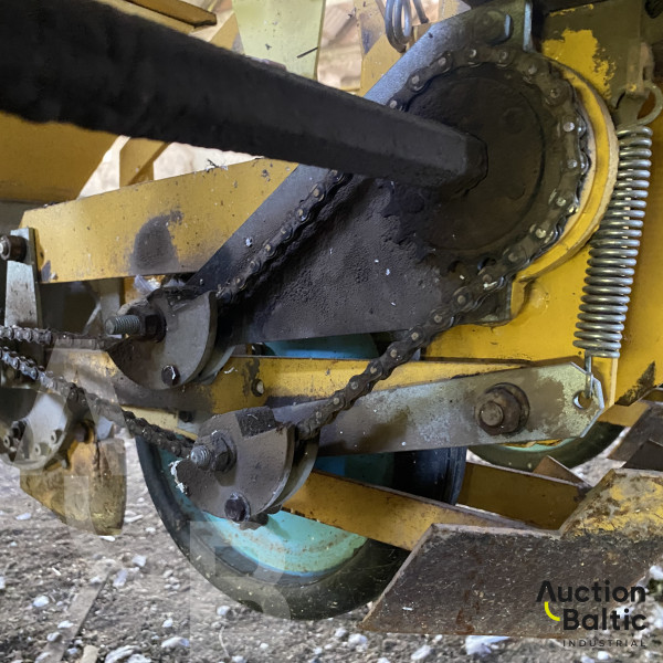 Sugar beet seeder (Cukrinių runkelių sėjamoji)