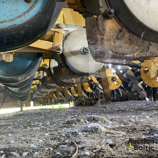 Sugar beet seeder (Cukrinių runkelių sėjamoji)