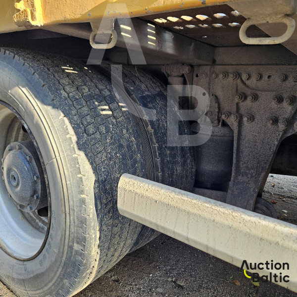 Mercedes-Benz 1831 L + Palfinger PK 9001 B + electric winch