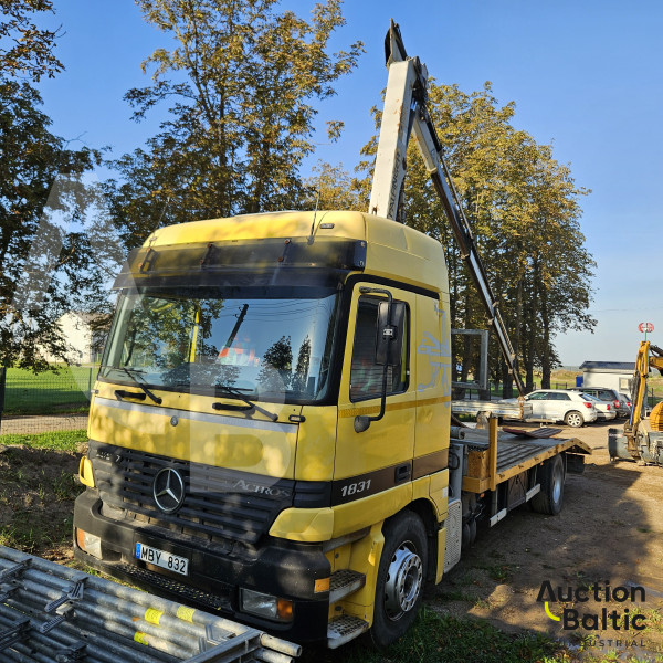 Mercedes-Benz 1831 L + Palfinger PK 9001 B + electric winch