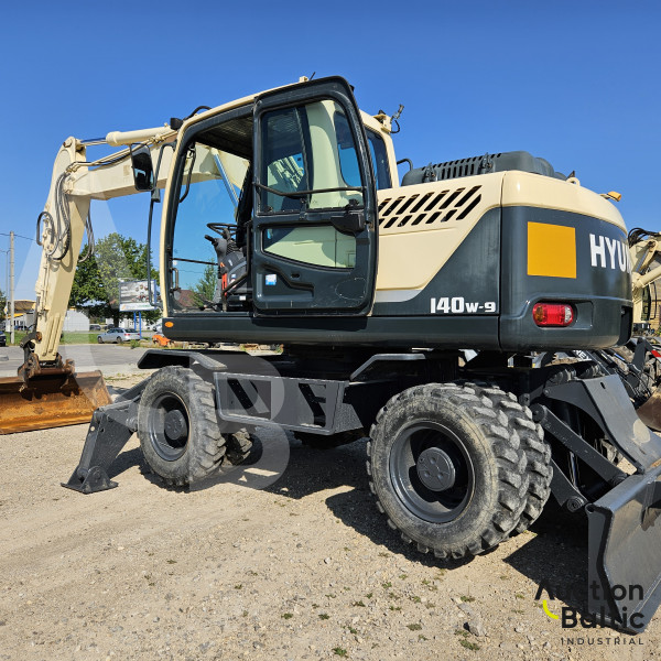 Hyundai Robex 140 W-9