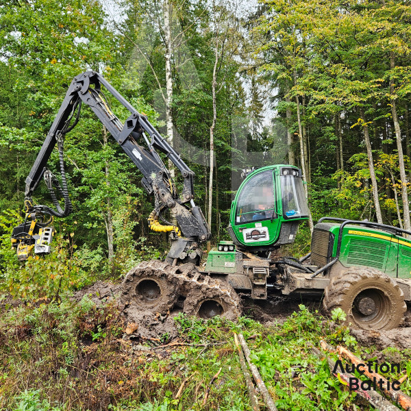 John Deere 1170 E + H414