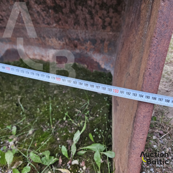 Tilting bucket (Vartomas kaušas)