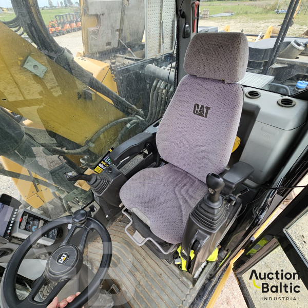 Caterpillar M 318F