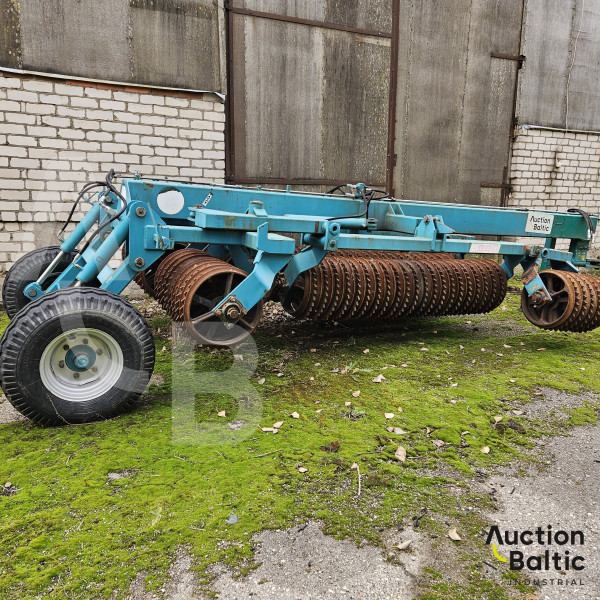 Soil compaction rollers