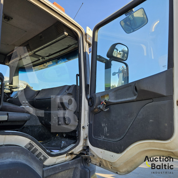 Scania P 94 GB