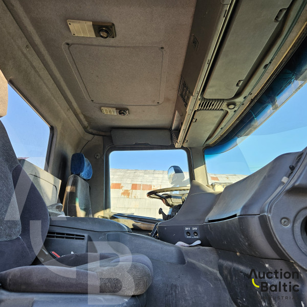 Scania P 94 GB