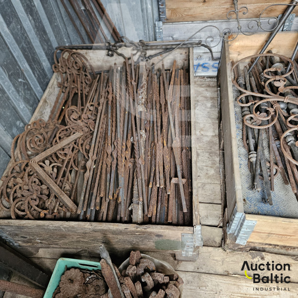 Forged metal pieces (Kaltinių metalo elementų likučiai)