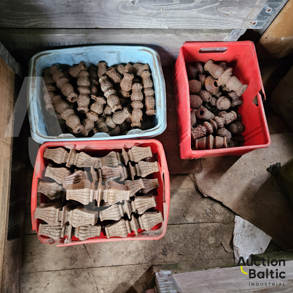 Forged metal pieces (Kaltinių metalo elementų likučiai)