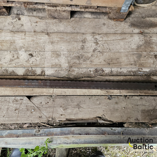 Forged metal pieces (Kaltinių metalo elementų likučiai)