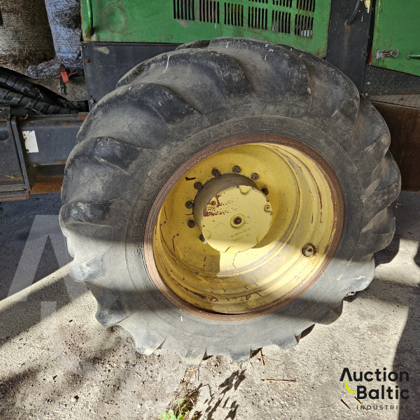 John Deere 1270 D