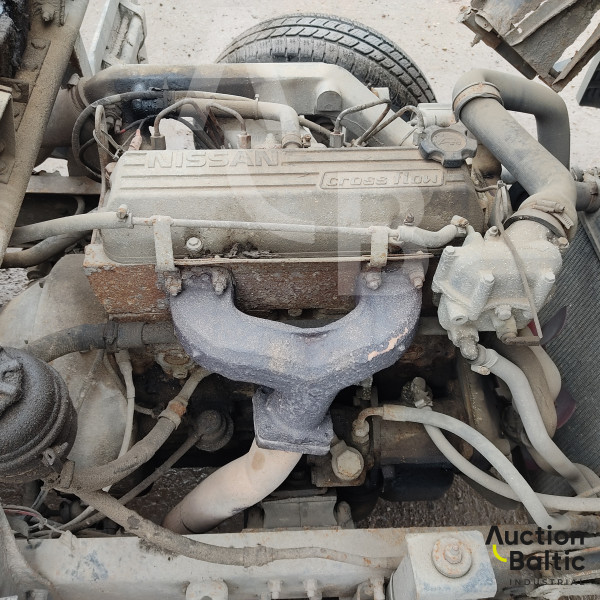 Nissan L50.09