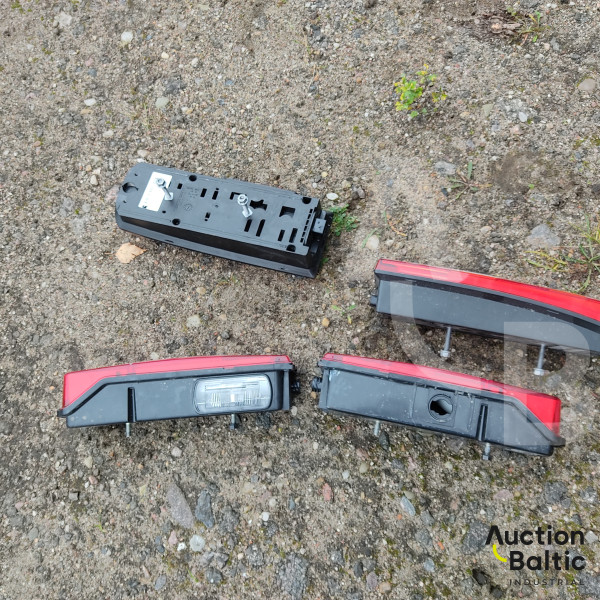 50 sets of Mercedes-Benz Actros lights