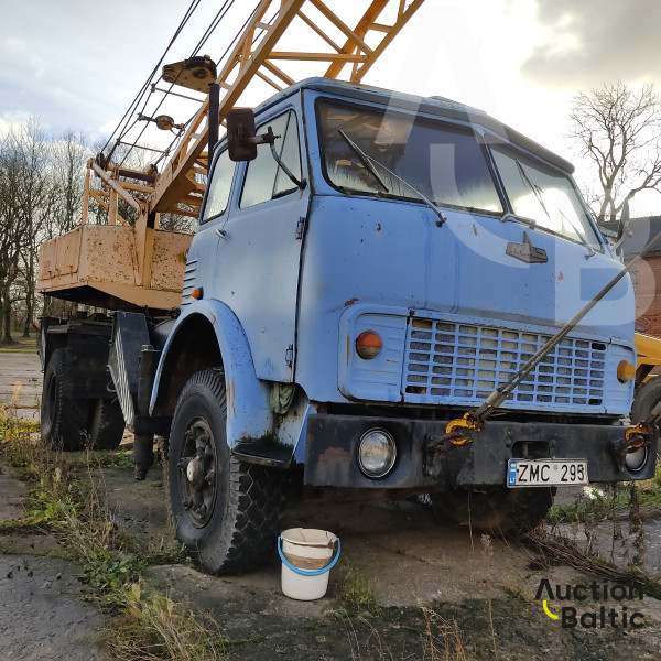MAZ 5334