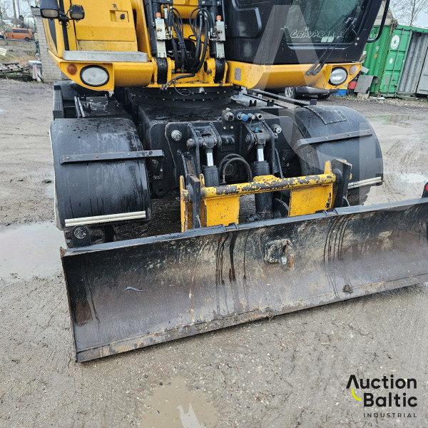 JCB JS 145 W