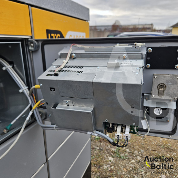 50 units of self-service parcel terminals