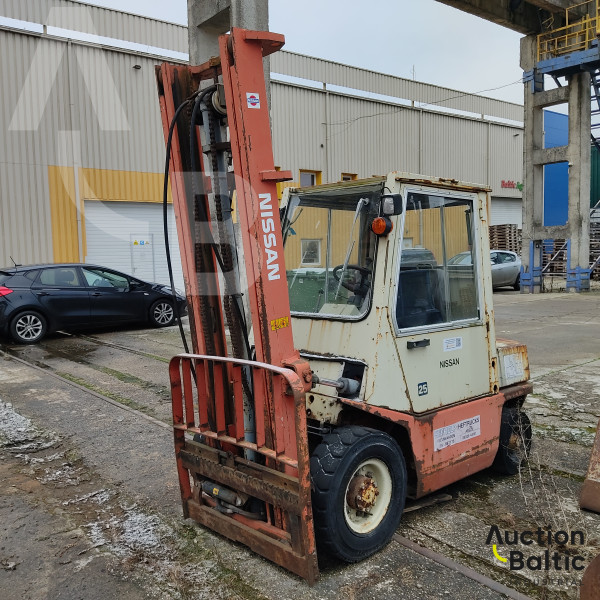 Nissan EF02A 25U