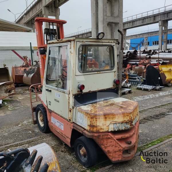 Nissan EF02A 25U
