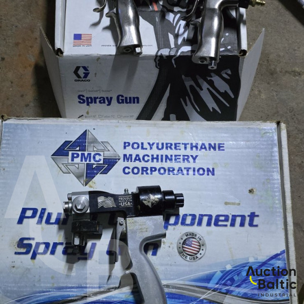 Polyurethane foam spraying machine