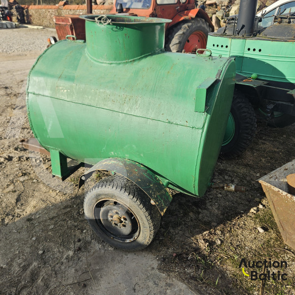 Trailer with tank